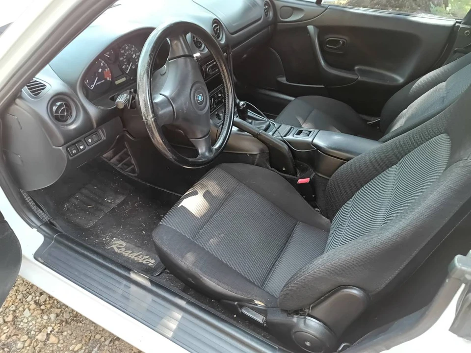 2000 Mazda NB MX-5 Miata - Image 8 of 15