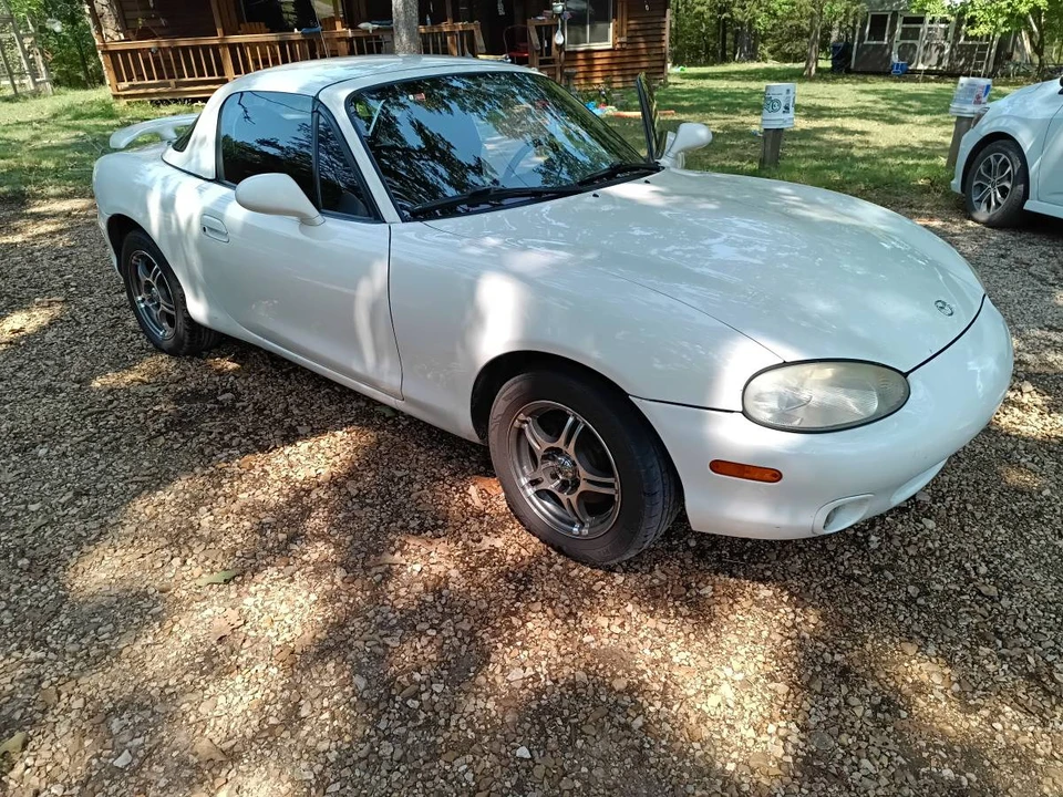 2000 Mazda NB MX-5 Miata - Image 3 of 15