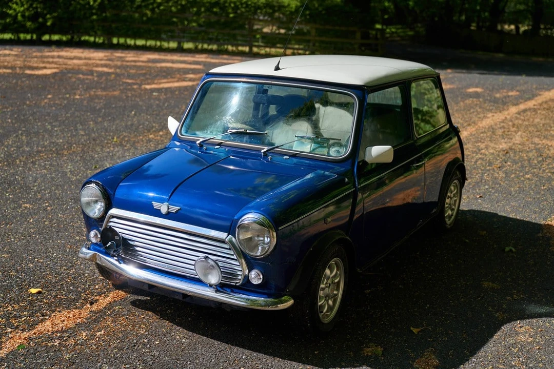 2000 Mini Mini Mark VII - Image 2 of 31