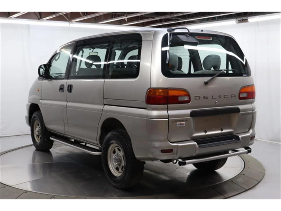 2000 Mitsubishi Delica 4th Gen - Image 5 of 31