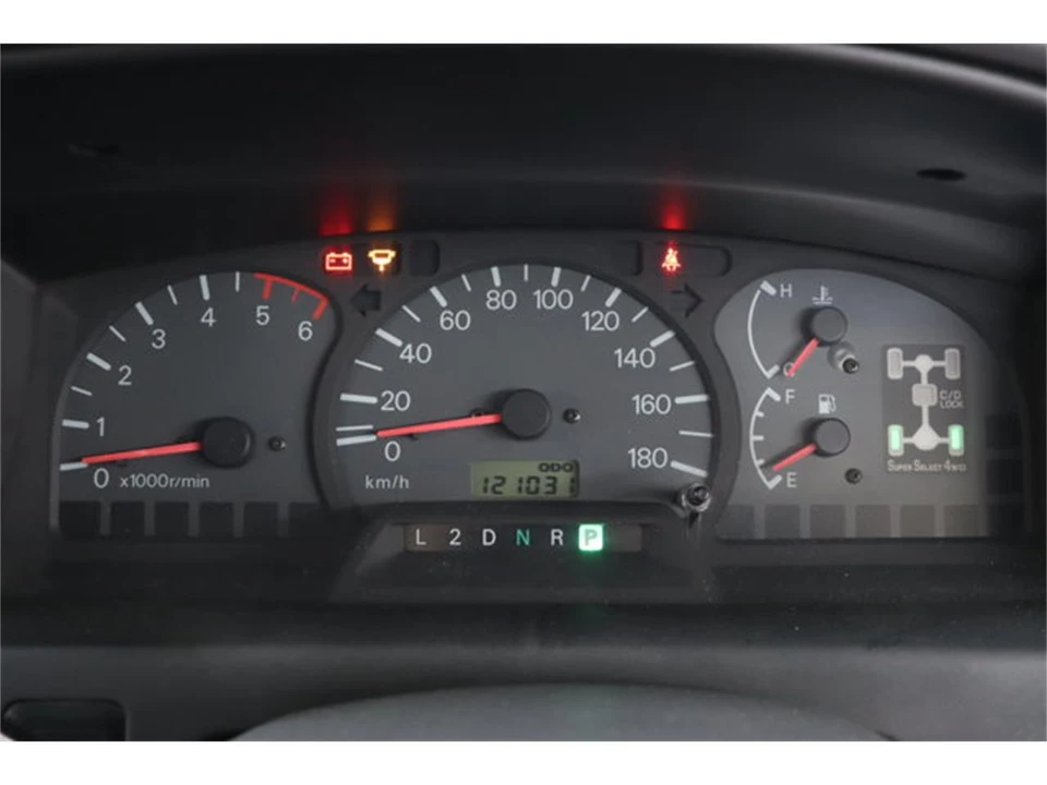 2000 Mitsubishi Delica 4th Gen - Image 11 of 31