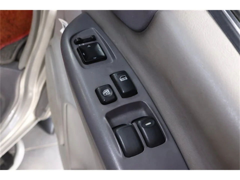 2000 Mitsubishi Delica 4th Gen - Image 26 of 31