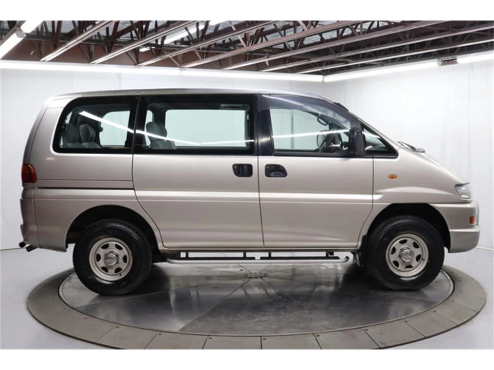 2000 Mitsubishi Delica 4th Gen - Image 8 of 31