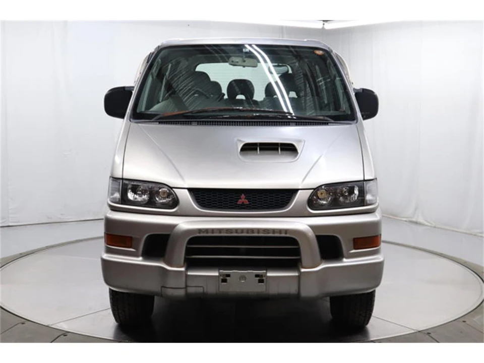 2000 Mitsubishi Delica 4th Gen - Image 3 of 31
