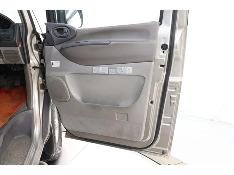 2000 Mitsubishi Delica 4th Gen - Image 25 of 31