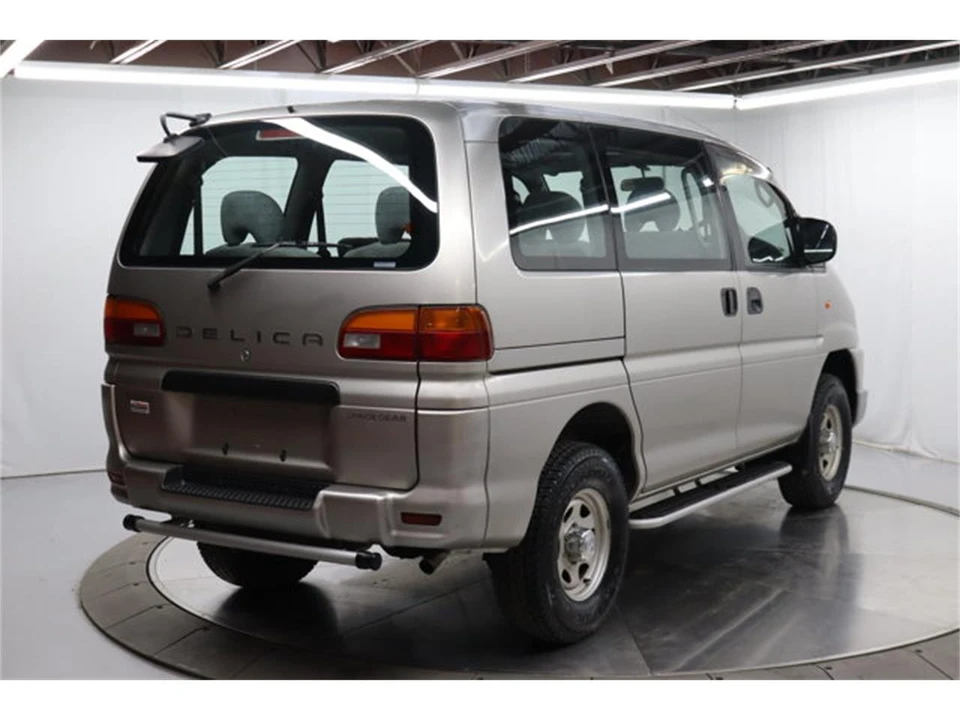 2000 Mitsubishi Delica 4th Gen - Image 7 of 31