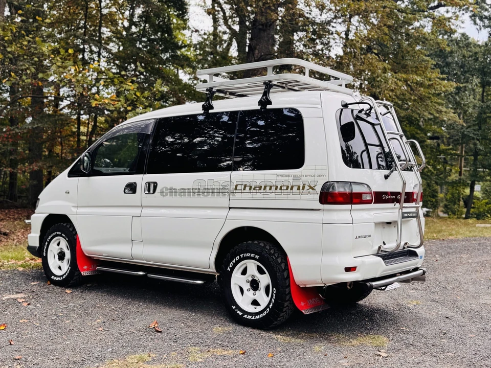 2000 Mitsubishi Delica 3rd Gen - Image 15 of 31