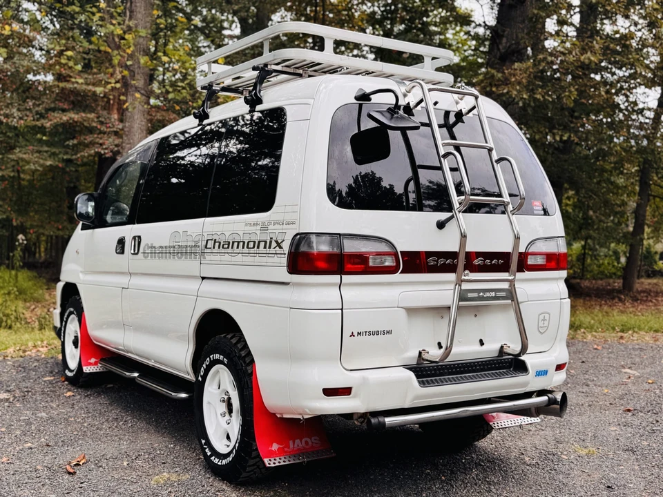 2000 Mitsubishi Delica 3rd Gen - Image 18 of 31