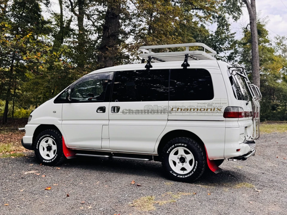 2000 Mitsubishi Delica 3rd Gen - Image 13 of 31