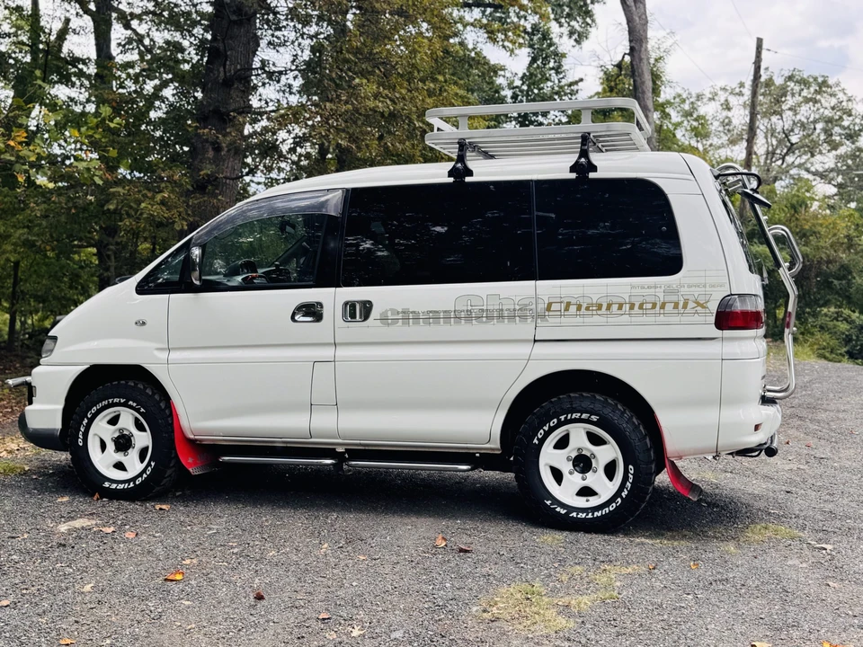 2000 Mitsubishi Delica 3rd Gen - Image 12 of 31