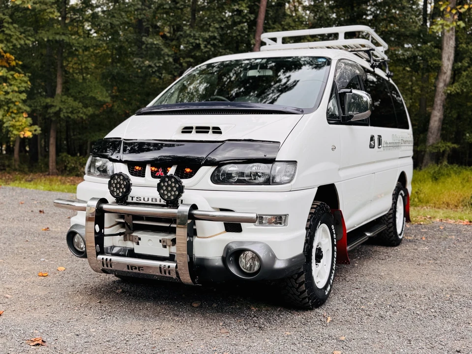 2000 Mitsubishi Delica 3rd Gen - Image 2 of 31
