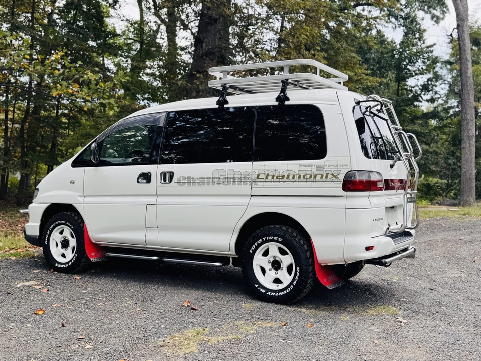 2000 Mitsubishi Delica 3rd Gen - Image 14 of 31