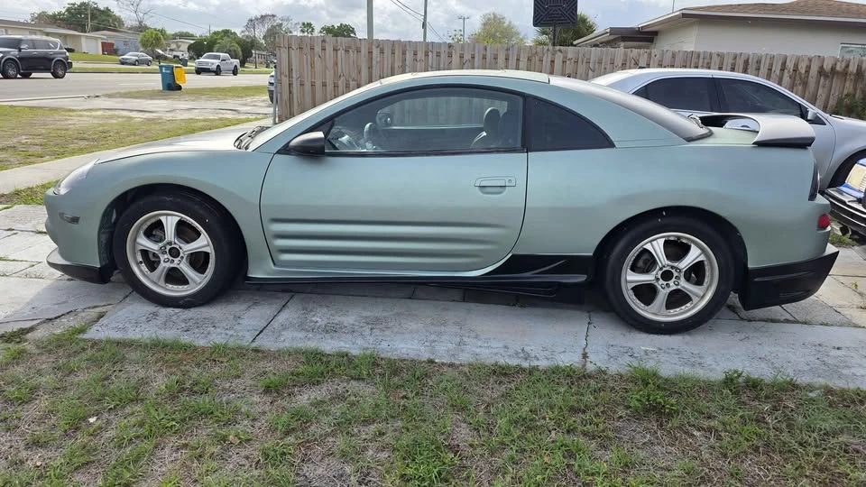 2000 Mitsubishi Eclipse 3rd Gen - Image 9 of 11