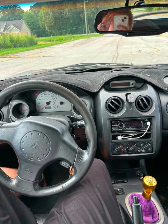 2000 Mitsubishi Eclipse 3rd Gen - Image 10 of 12