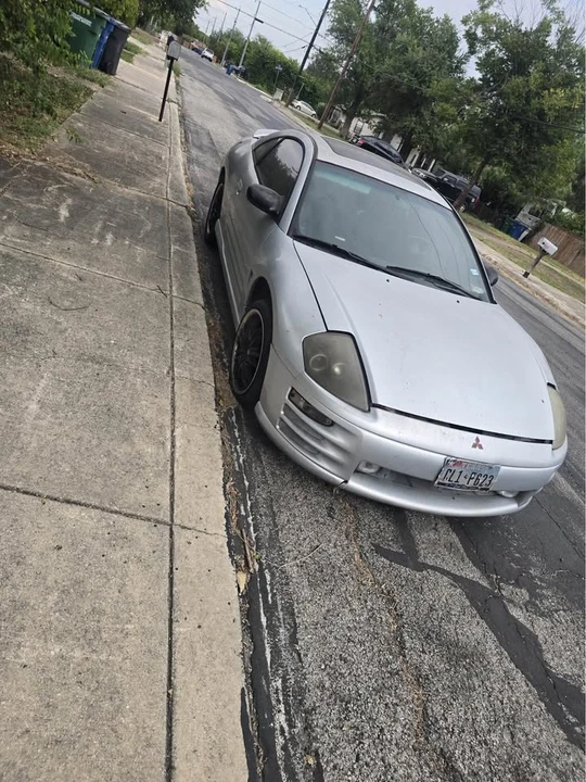 2000 Mitsubishi Eclipse 3rd Gen - Image 9 of 12