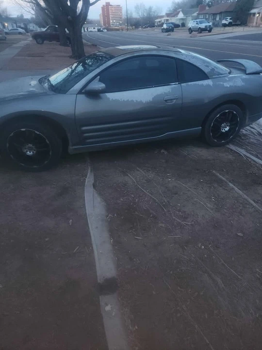 2000 Mitsubishi Eclipse 3rd Gen - Image 2 of 2