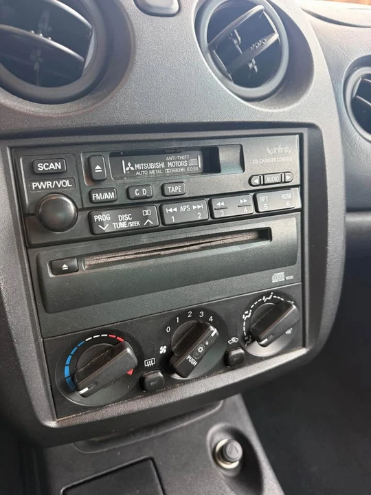 2000 Mitsubishi Eclipse 3rd Gen - Image 6 of 12