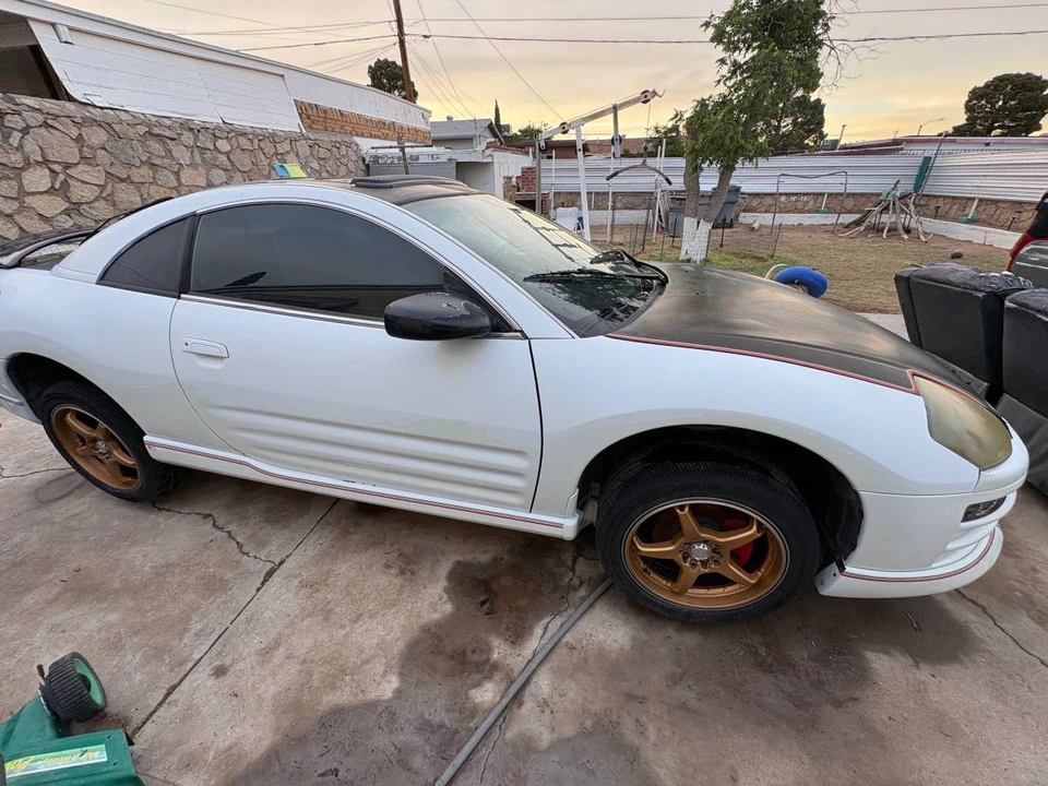 2000 Mitsubishi Eclipse 3rd Gen - Image 8 of 15