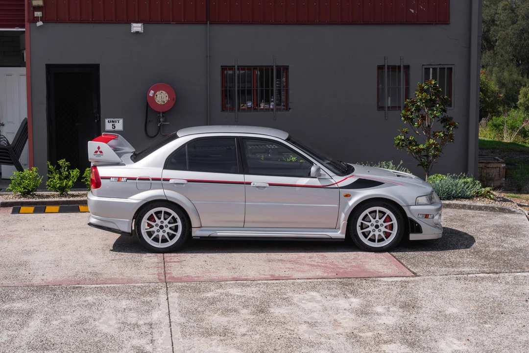 2000 Mitsubishi Lancer Evolution VI 6th Gen - Image 16 of 31