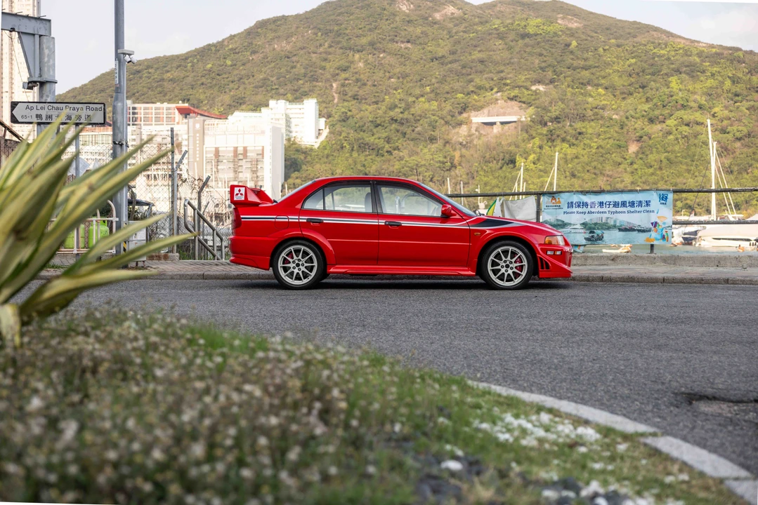 2000 Mitsubishi Lancer Evolution VI 6th Gen - Image 13 of 31