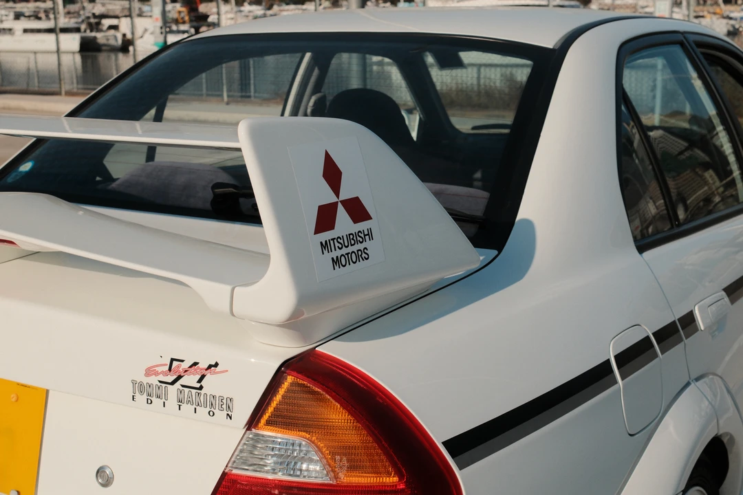 2000 Mitsubishi Lancer Evolution VI 6th Gen - Image 13 of 26
