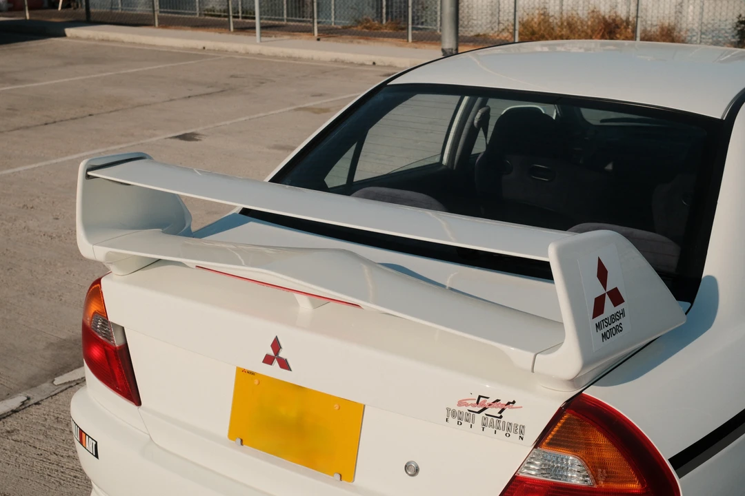 2000 Mitsubishi Lancer Evolution VI 6th Gen - Image 17 of 26