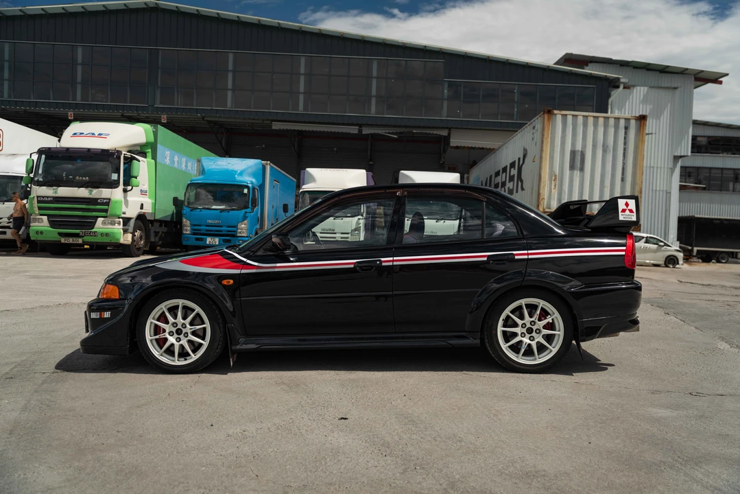 2000 Mitsubishi Lancer Evolution VI 6th Gen - Image 8 of 31