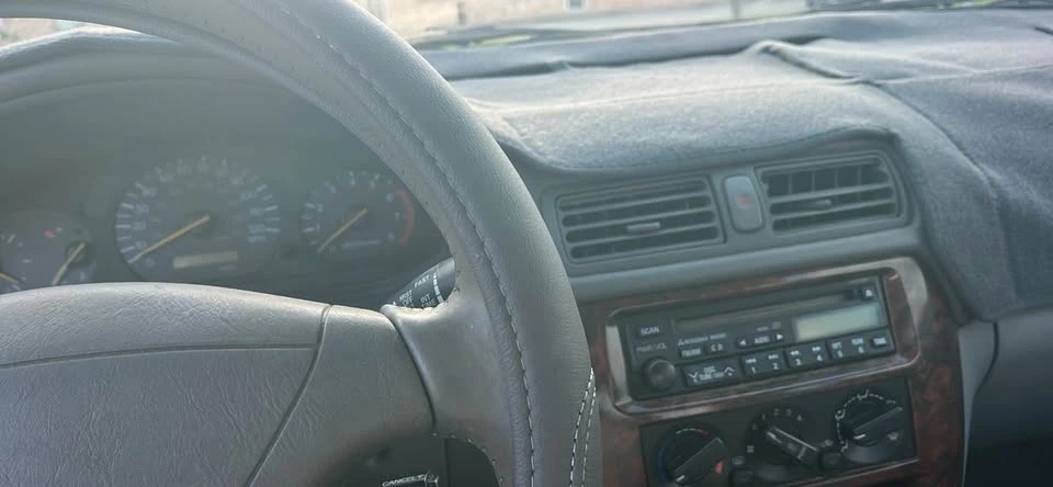 2000 Mitsubishi Galant 8th Gen - Image 8 of 8