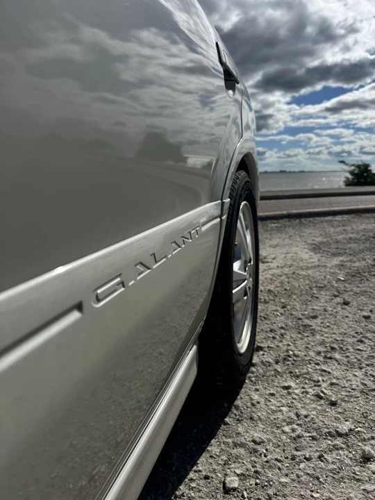 2000 Mitsubishi Galant 8th Gen - Image 5 of 14