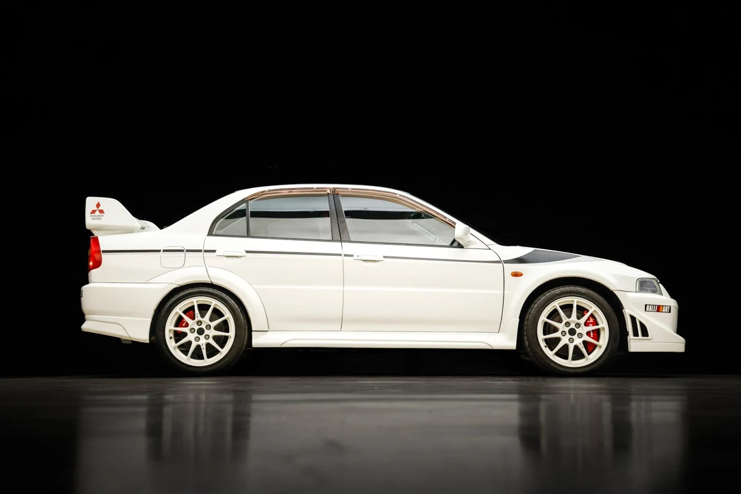 2000 Mitsubishi Lancer Evolution VI 6th Gen - Image 13 of 31