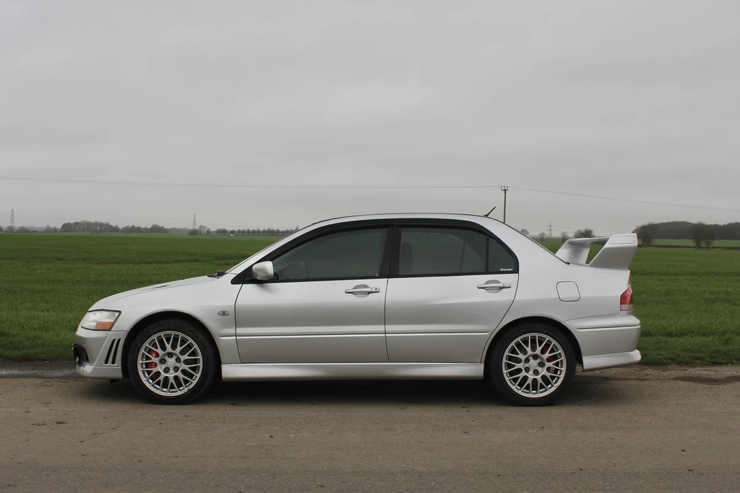 2000 Mitsubishi Lancer Evolution VII 7th Gen - Image 4 of 30