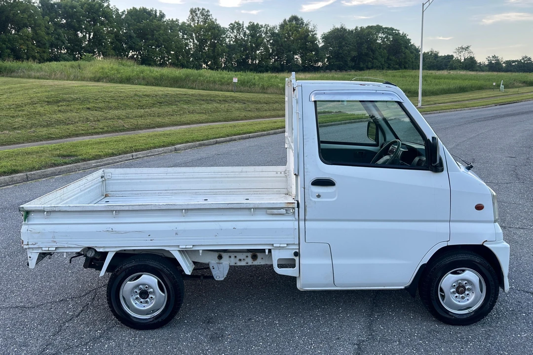 2000 Mitsubishi Minicab 6th Gen - Image 3 of 31