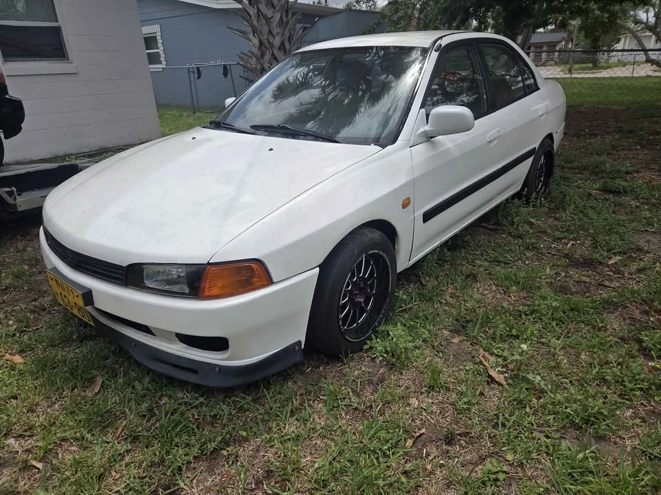 2000 Mitsubishi Mirage 4th Gen - Image 2 of 5