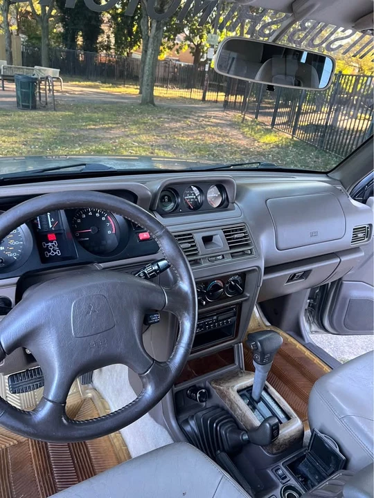 2000 Mitsubishi Pajero/Montero 3rd Gen - Image 6 of 11