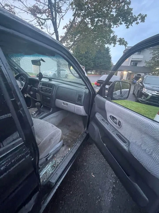 2000 Mitsubishi Pajero/Montero 3rd Gen - Image 4 of 15
