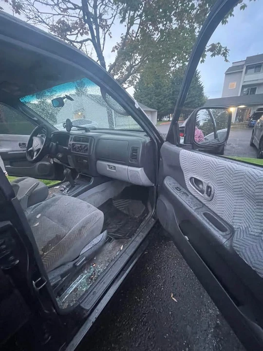 2000 Mitsubishi Pajero/Montero 3rd Gen - Image 5 of 15