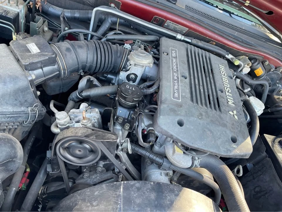 2000 Mitsubishi Pajero/Montero - Image 13 of 14