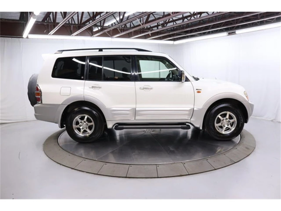 2000 Mitsubishi Pajero/Montero 3rd Gen - Image 8 of 31
