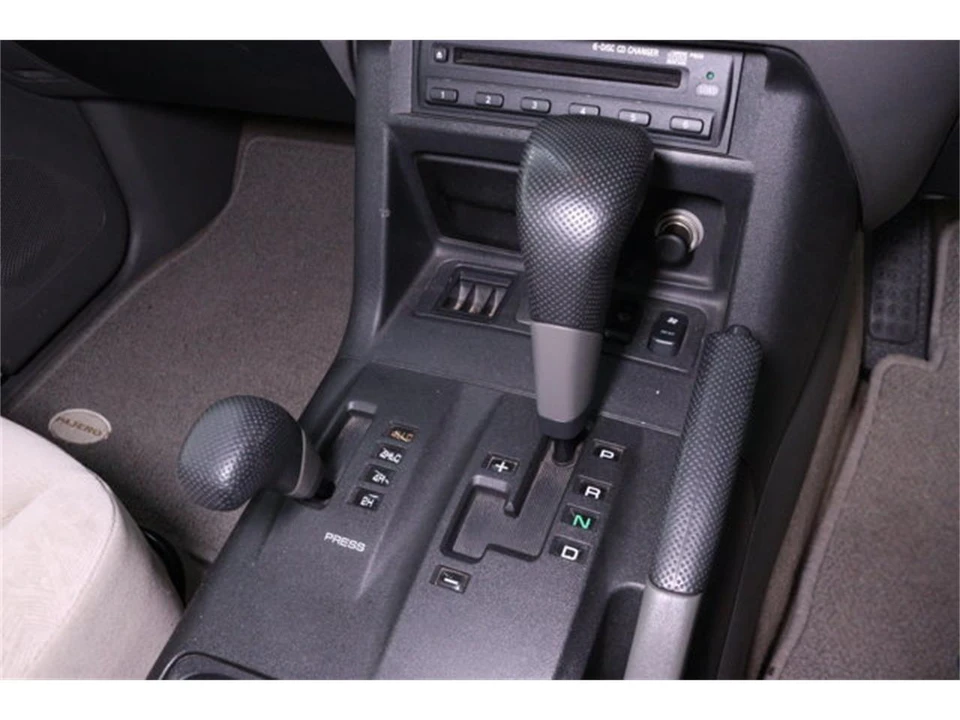 2000 Mitsubishi Pajero/Montero 3rd Gen - Image 15 of 31