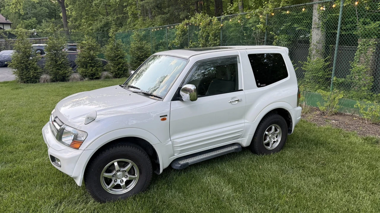 2000 Mitsubishi Pajero/Montero 3rd Gen - Image 12 of 31