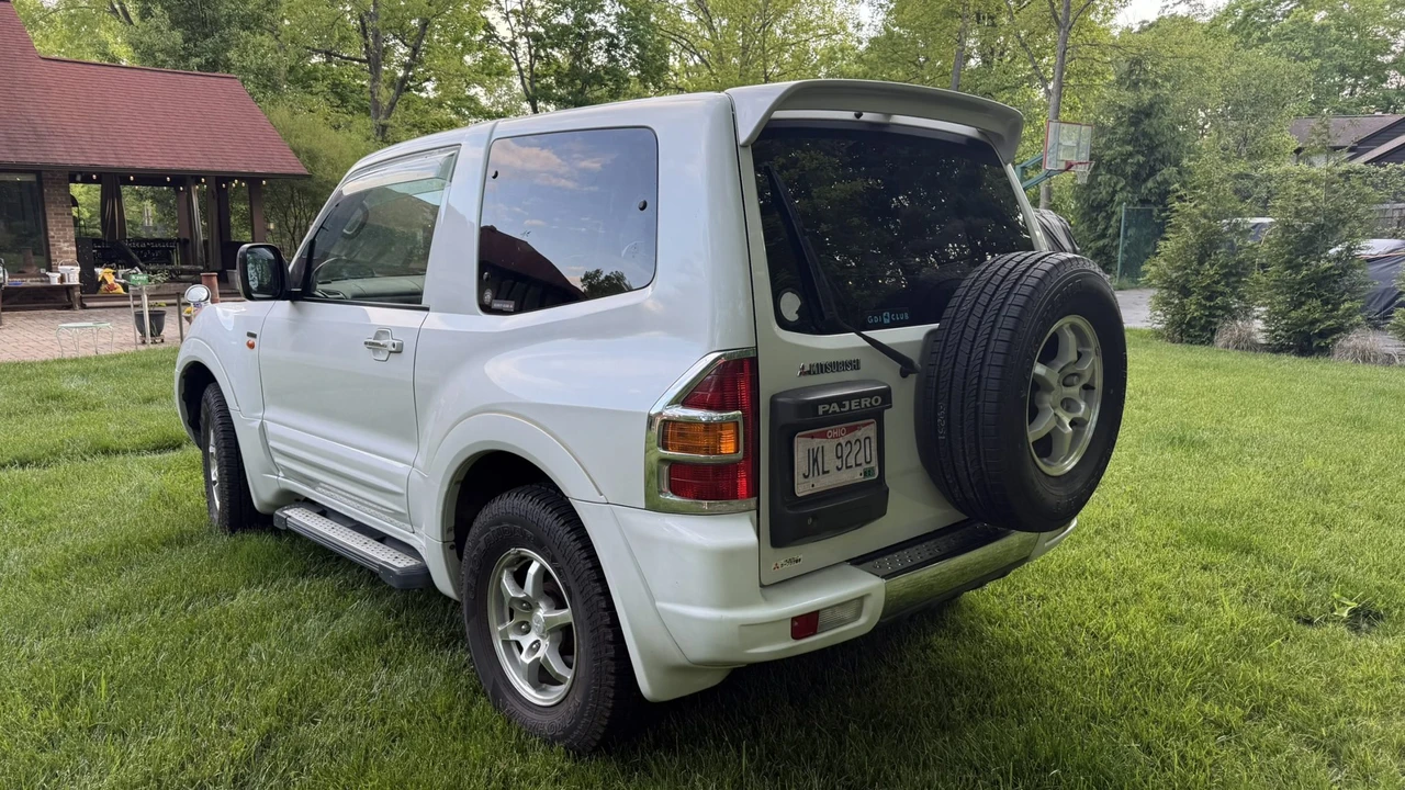 2000 Mitsubishi Pajero/Montero 3rd Gen - Image 17 of 31