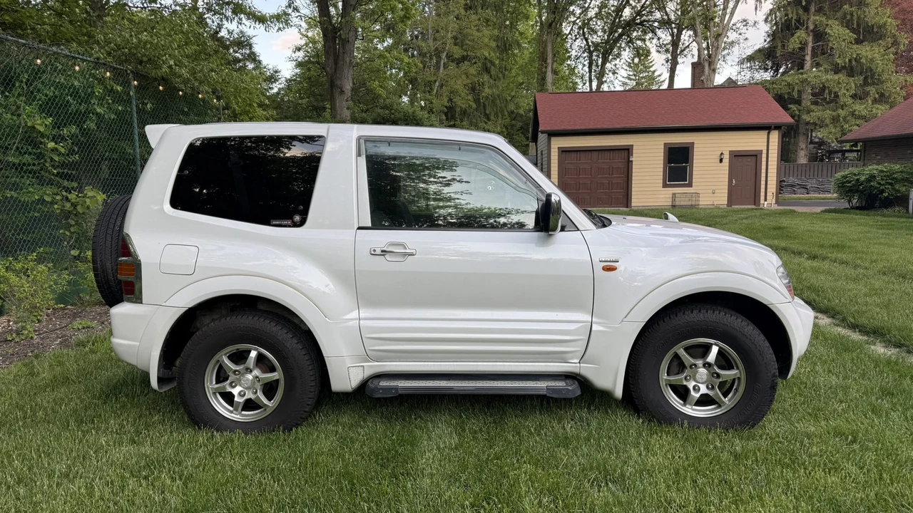 2000 Mitsubishi Pajero/Montero 3rd Gen - Image 23 of 31