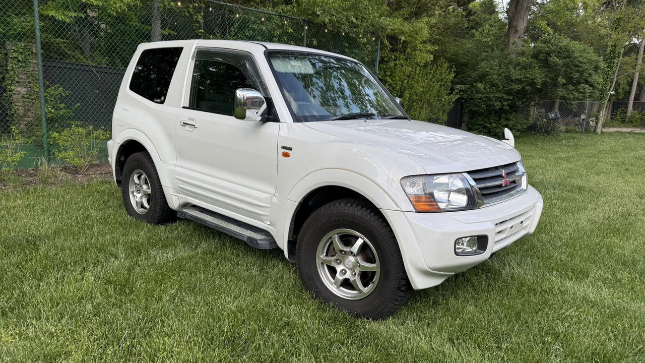 2000 Mitsubishi Pajero/Montero 3rd Gen - Image 3 of 31