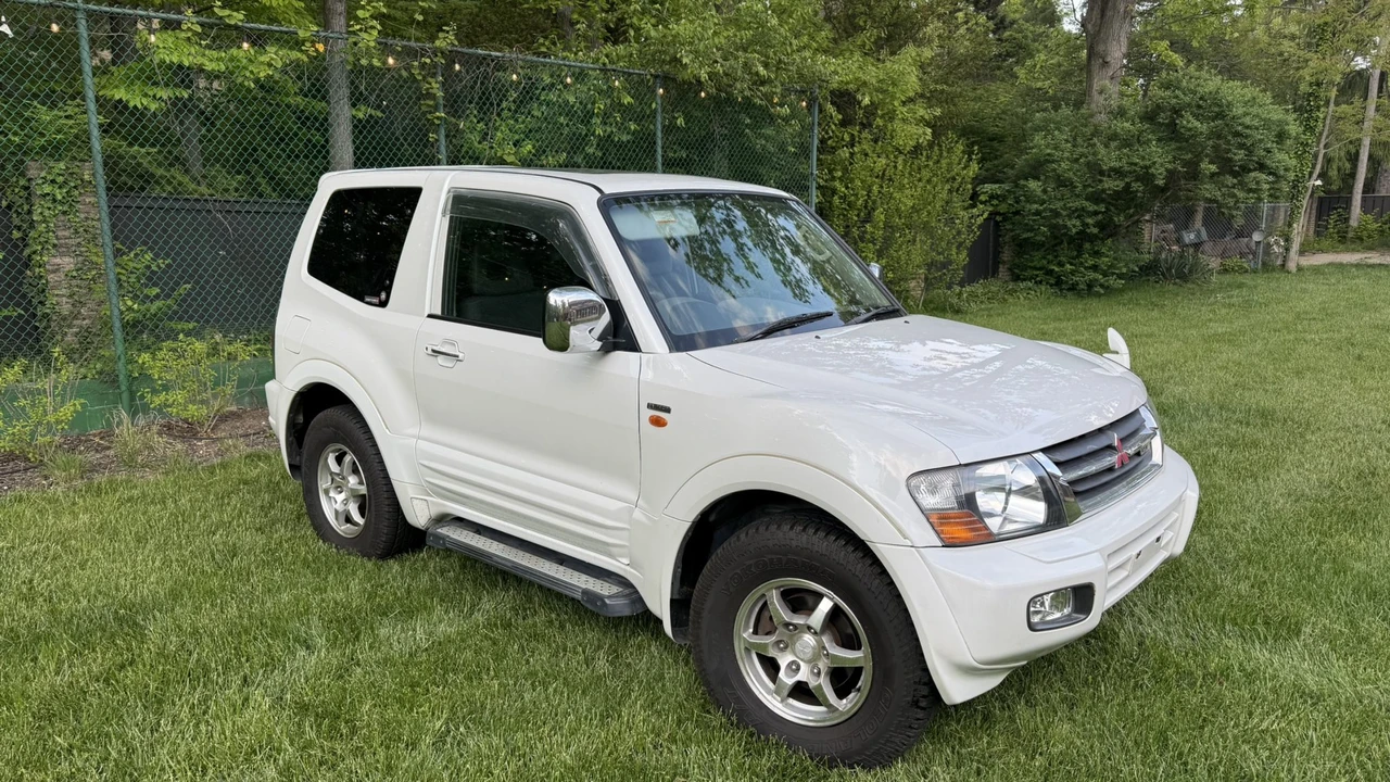 2000 Mitsubishi Pajero/Montero 3rd Gen - Image 4 of 31