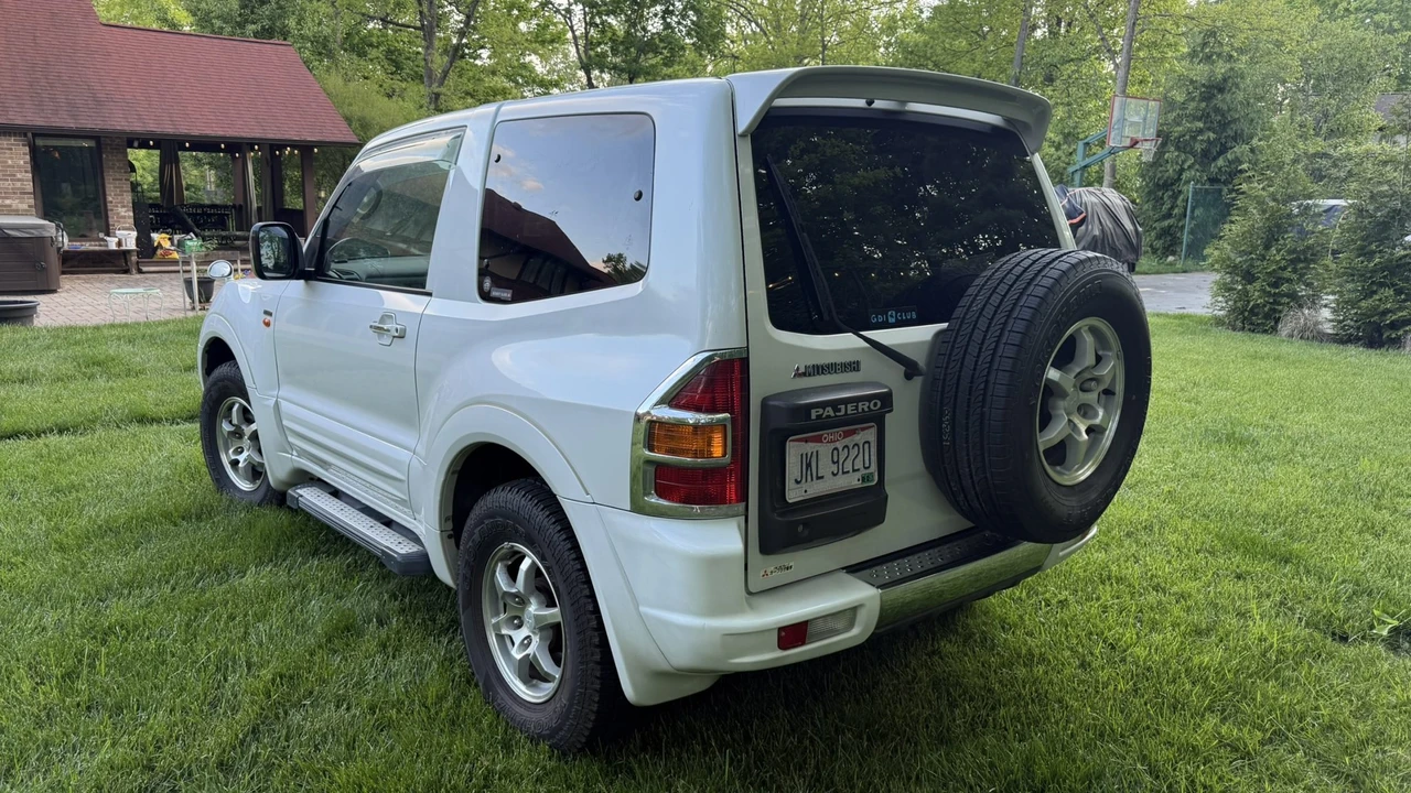 2000 Mitsubishi Pajero/Montero 3rd Gen - Image 18 of 31