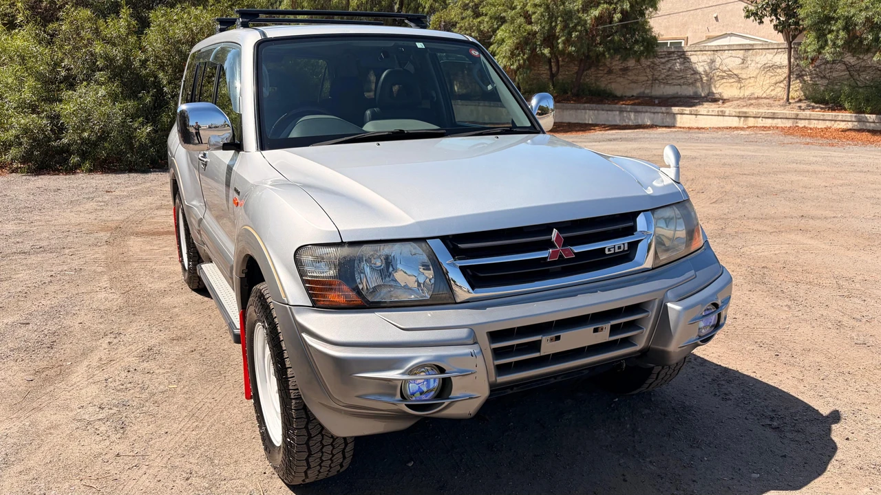 2000 Mitsubishi Pajero/Montero 3rd Gen - Image 14 of 31