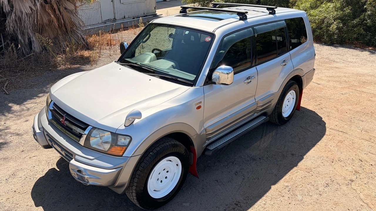 2000 Mitsubishi Pajero/Montero 3rd Gen - Image 17 of 31