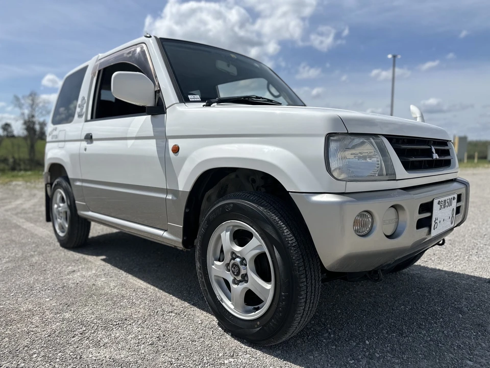 2000 Mitsubishi Pajero/Montero 3rd Gen - Image 8 of 31
