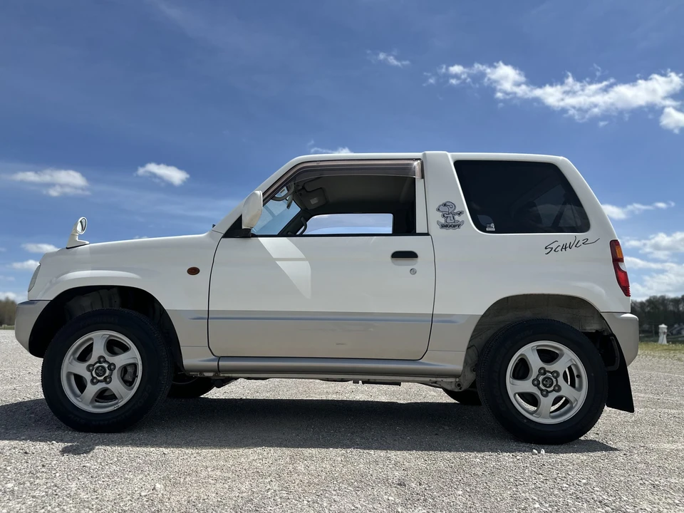 2000 Mitsubishi Pajero/Montero 3rd Gen - Image 25 of 31
