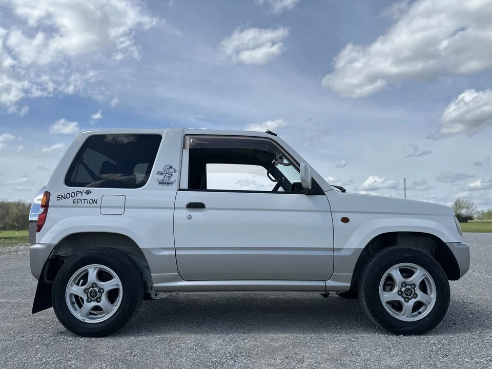 2000 Mitsubishi Pajero/Montero 3rd Gen - Image 11 of 31